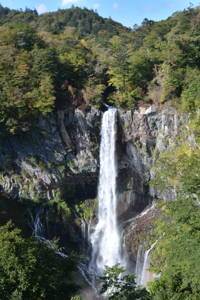 観瀑爆台からの華厳の滝